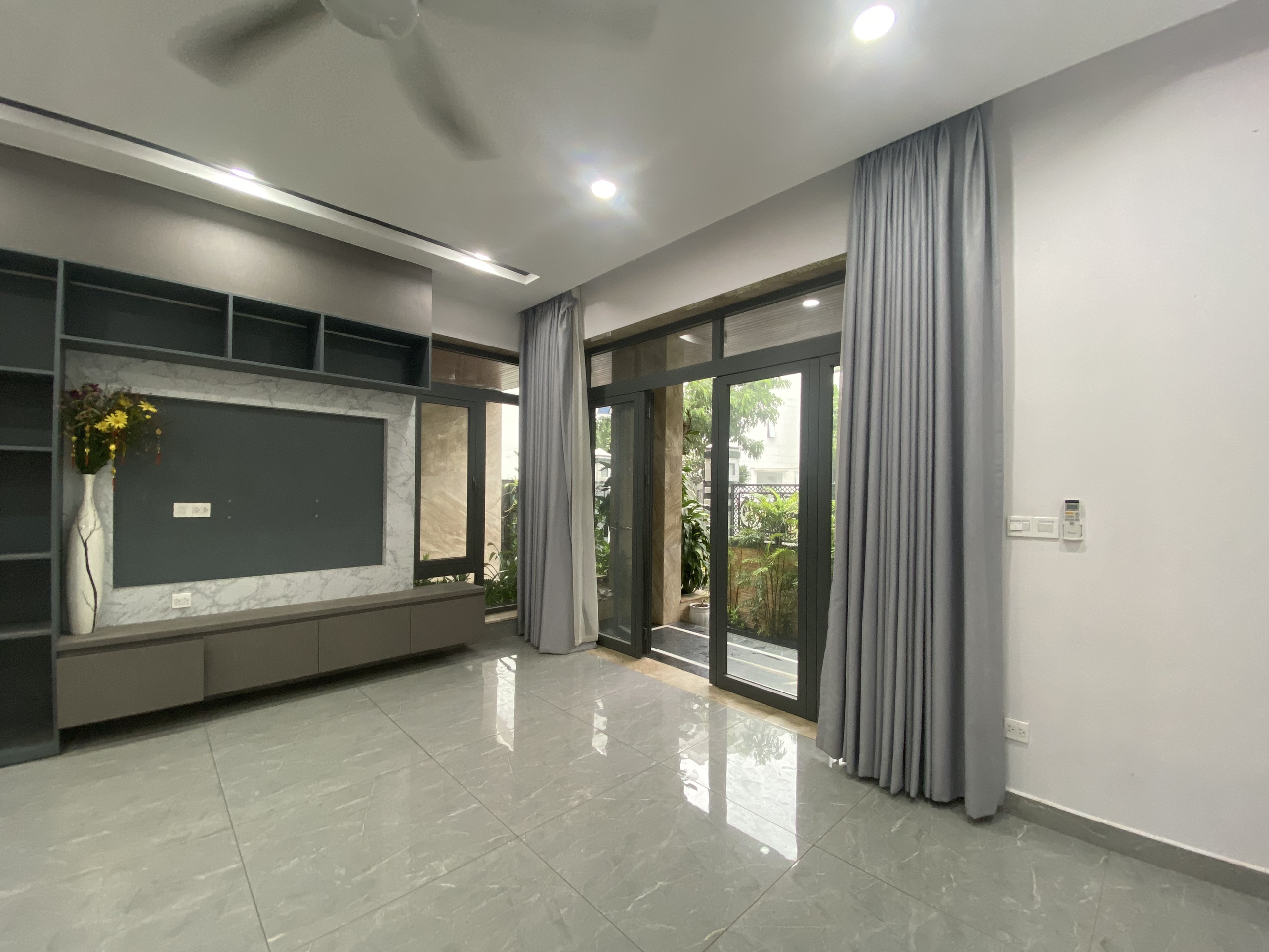 Bán căn villa sân vườn tại Saigon Mystery Villas Quận 2 giá rẻ .LH: 0839.473.429