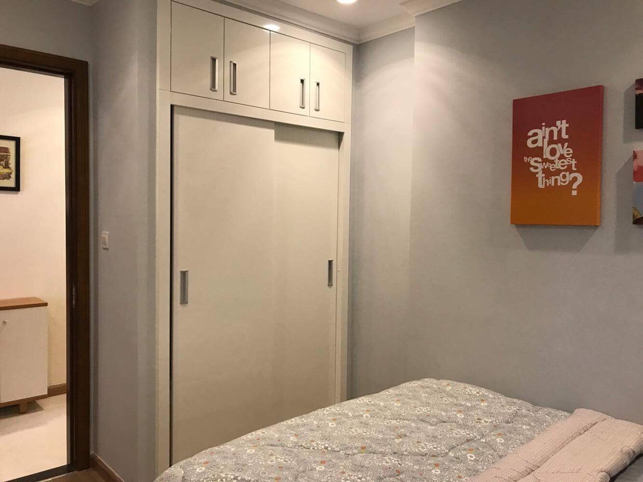 CHO THUÊ 2PN1WC FULL NỘI THẤT VINHOMES CENTRAL PARK - LH 0901113594