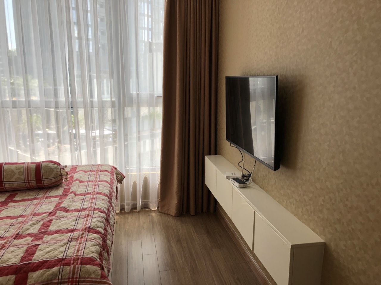 Vinhomes Central Park apartment for rent - 2 Bedrooms in Landmark 1 - 1400$