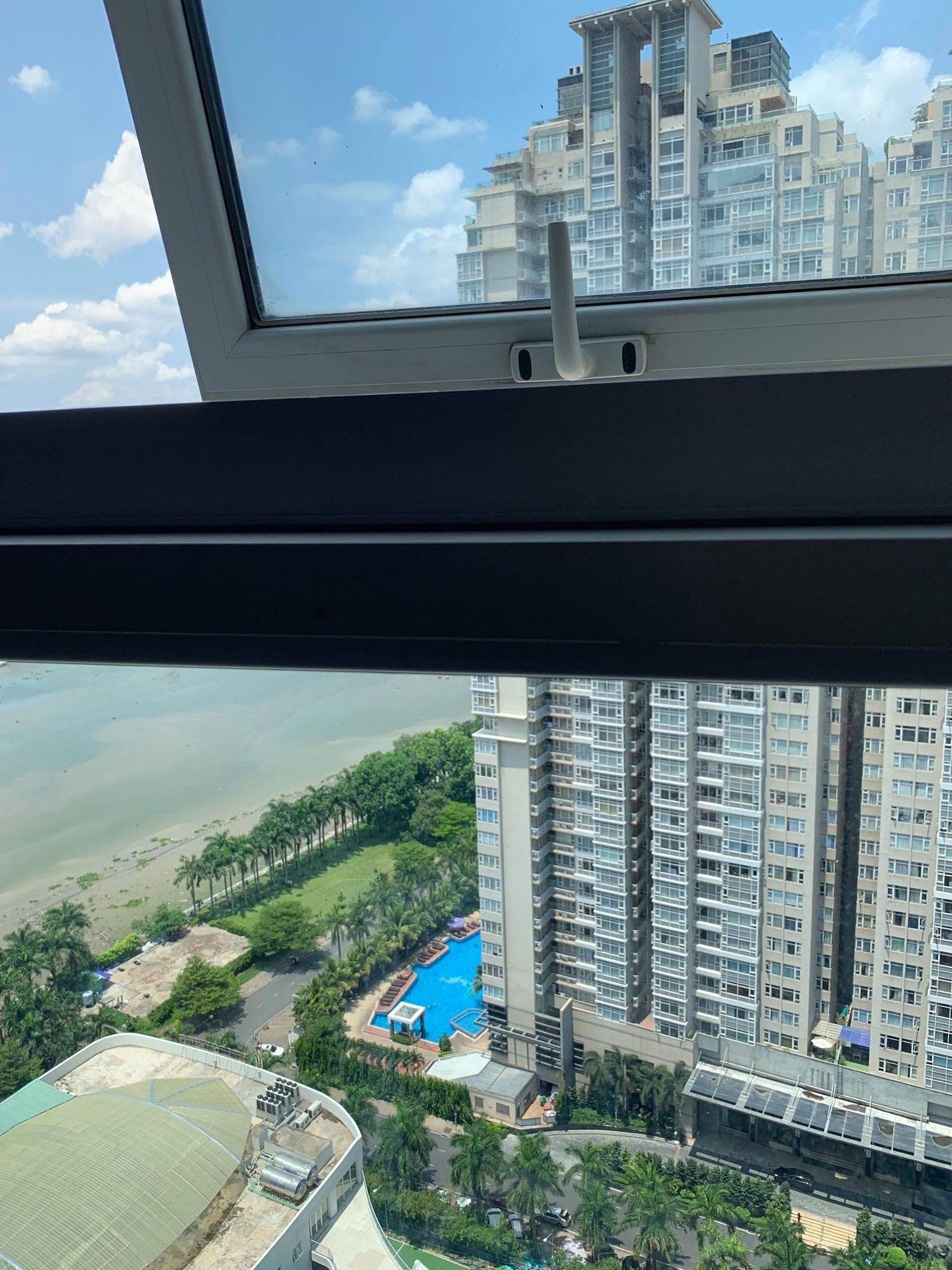 CẦN SANG NHƯỢNG CĂN 4PN VIEW SÔNG VINHOMES CENTRAL PARK GIÁ 8,9 TỶ BAO HẾT. LH:0839473429
