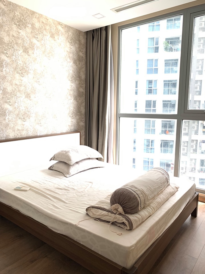 Cần sang nhượng căn hộ 3PN Vinhomes Central Park, toà park 2, diện tích 114.2m2. Liên hệ 0799693616.Mr Đức