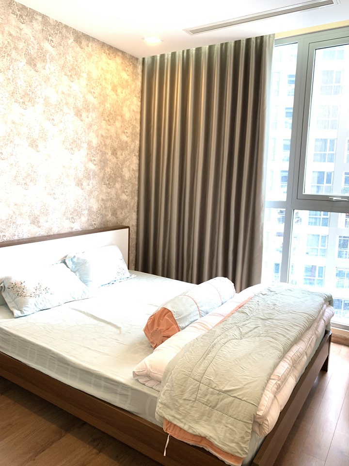 Cần sang nhượng căn hộ 3PN Vinhomes Central Park, toà park 2, diện tích 114.2m2. Liên hệ 0799693616.Mr Đức