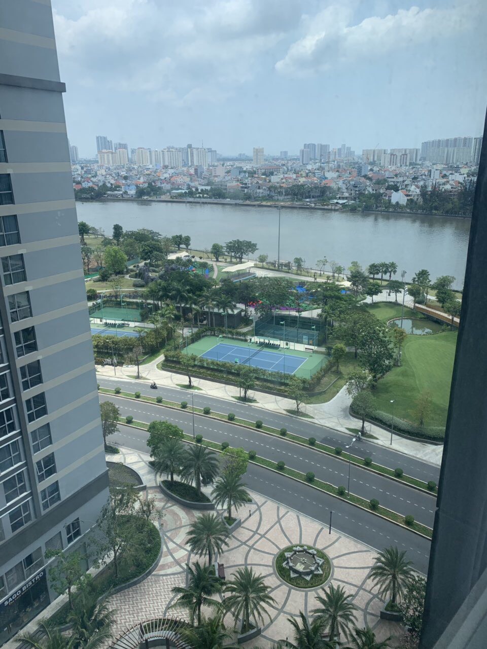 BÁN 2PN VINHOMES CENTRAL PARK GIÁ RẺ NHẤT THỊ TRƯỜNG - LH LY 0901113594