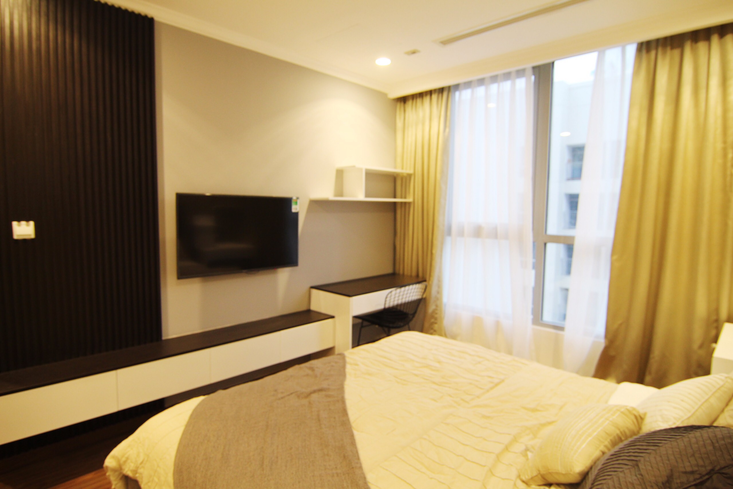 Sang nhượng căn hộ 2PN Vinhomes Central Park L5-03 giá 5,2 tỷ bao hết