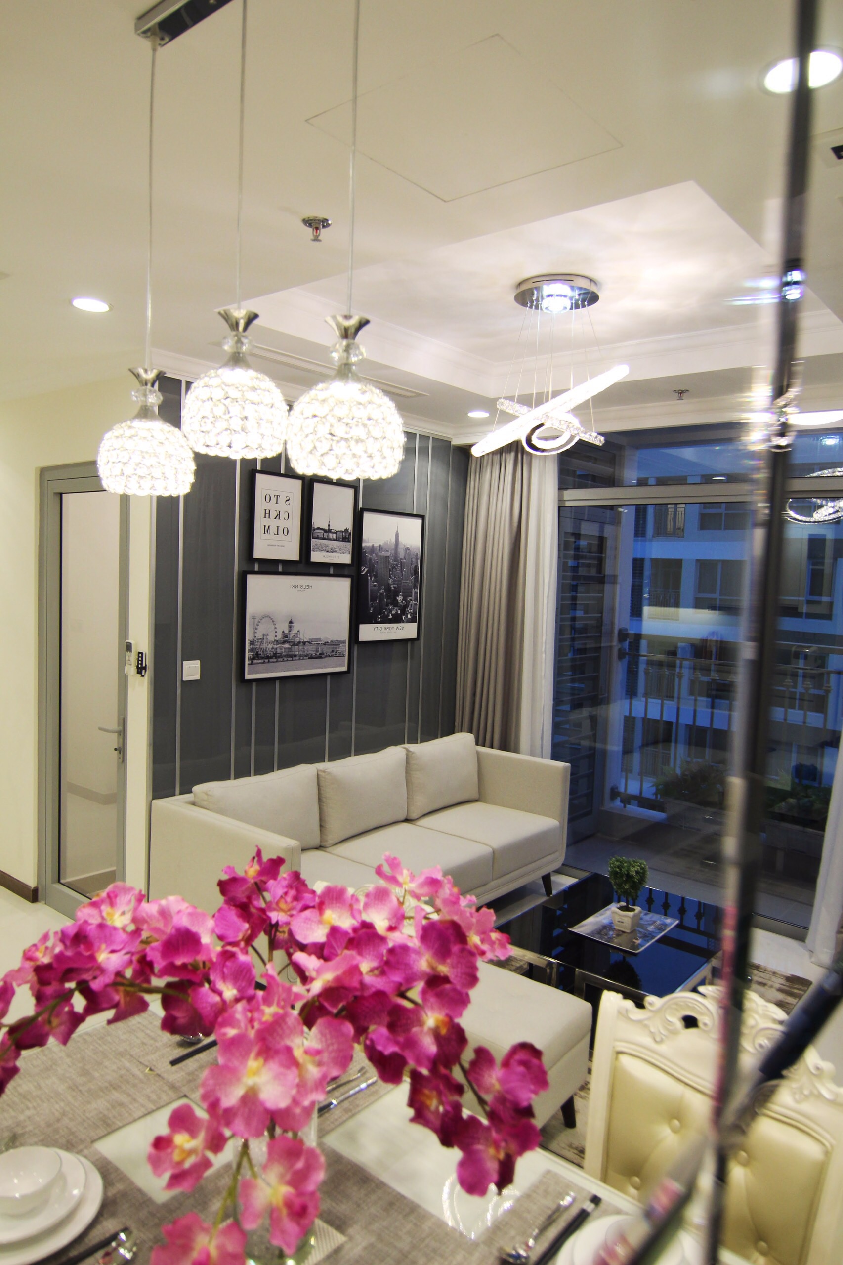 Sang nhượng căn hộ 2PN Vinhomes Central Park L5-03 giá 5,2 tỷ bao hết