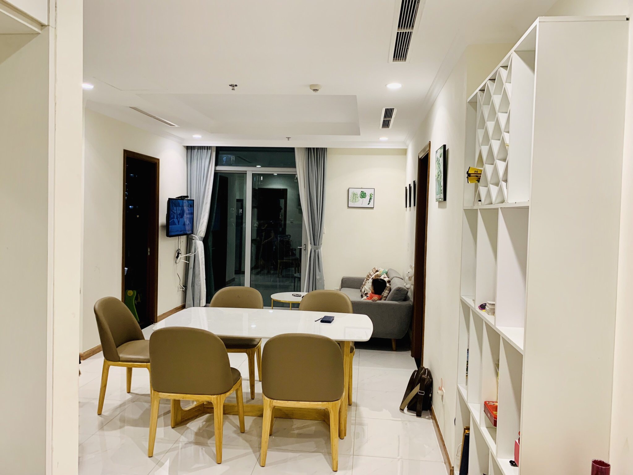 Chủ nhà gửi bán căn hộ Vinhomes Central park giá tốt thị trường