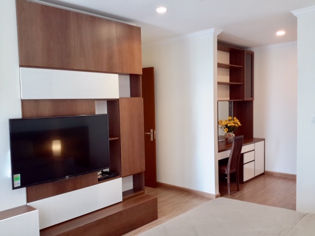 Cho thuê căn 4PN khu Landmark,  Vinhomes Central Park Bình Thạnh