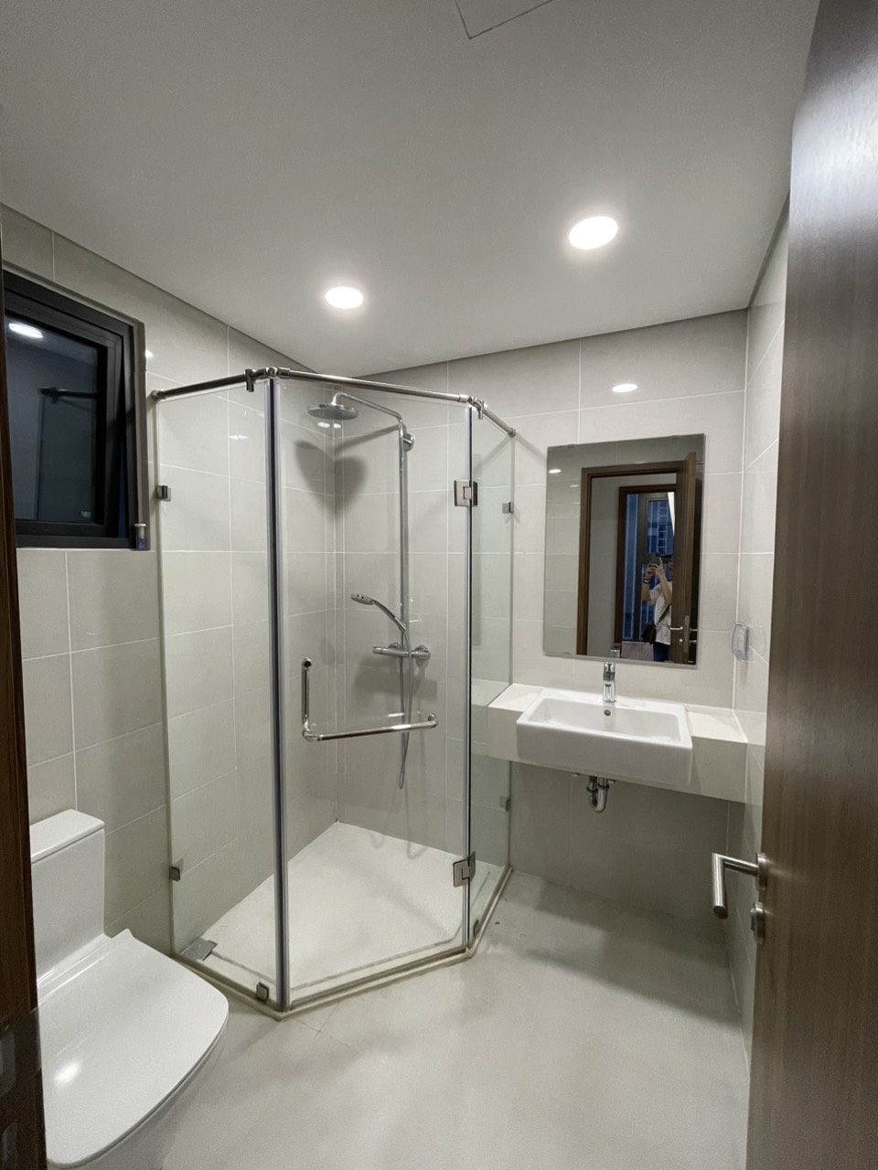 Cho thuê 3 phòng ngủ Eco Green Sai Gon quận 7 diện tích 86m2 nhà trống giá 16tr