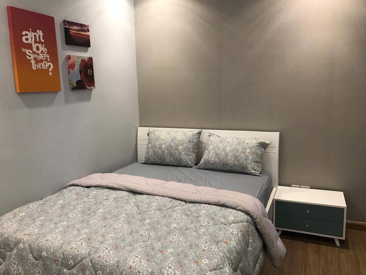 CHO THUÊ 2PN1WC FULL NỘI THẤT VINHOMES CENTRAL PARK - LH 0901113594