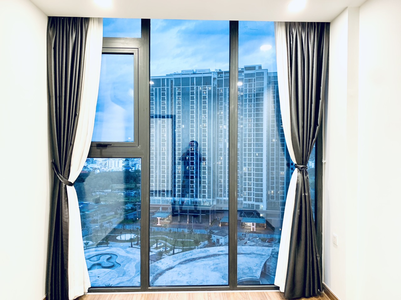 Cho thuê 3 phòng ngủ Eco Green Sai Gon quận 7 diện tích 86m2 nhà trống giá 16tr