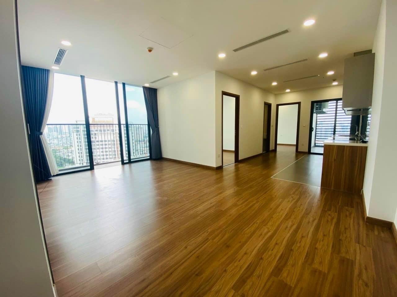 Bán căn 3 phòng ngủ Eco Green diện tích 80m2 hướng Đông Nam giá 5,2 tỷ -xem nhà 0839473429
