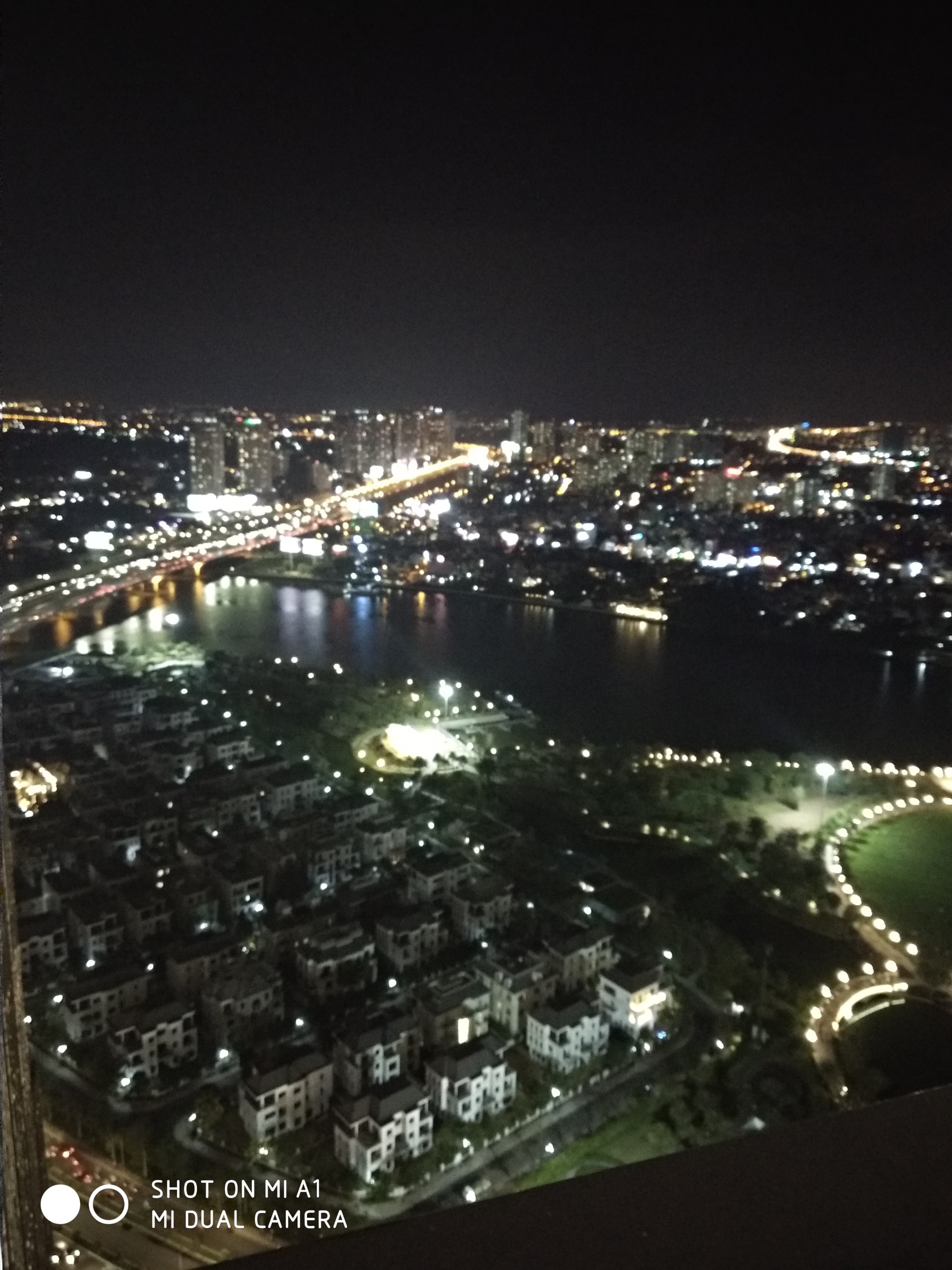 Sang Nhượng gấp Căn hộ 3 phòng ngủ giá tốt nhất thị trường thuộc tòa Landmark 81 tầng