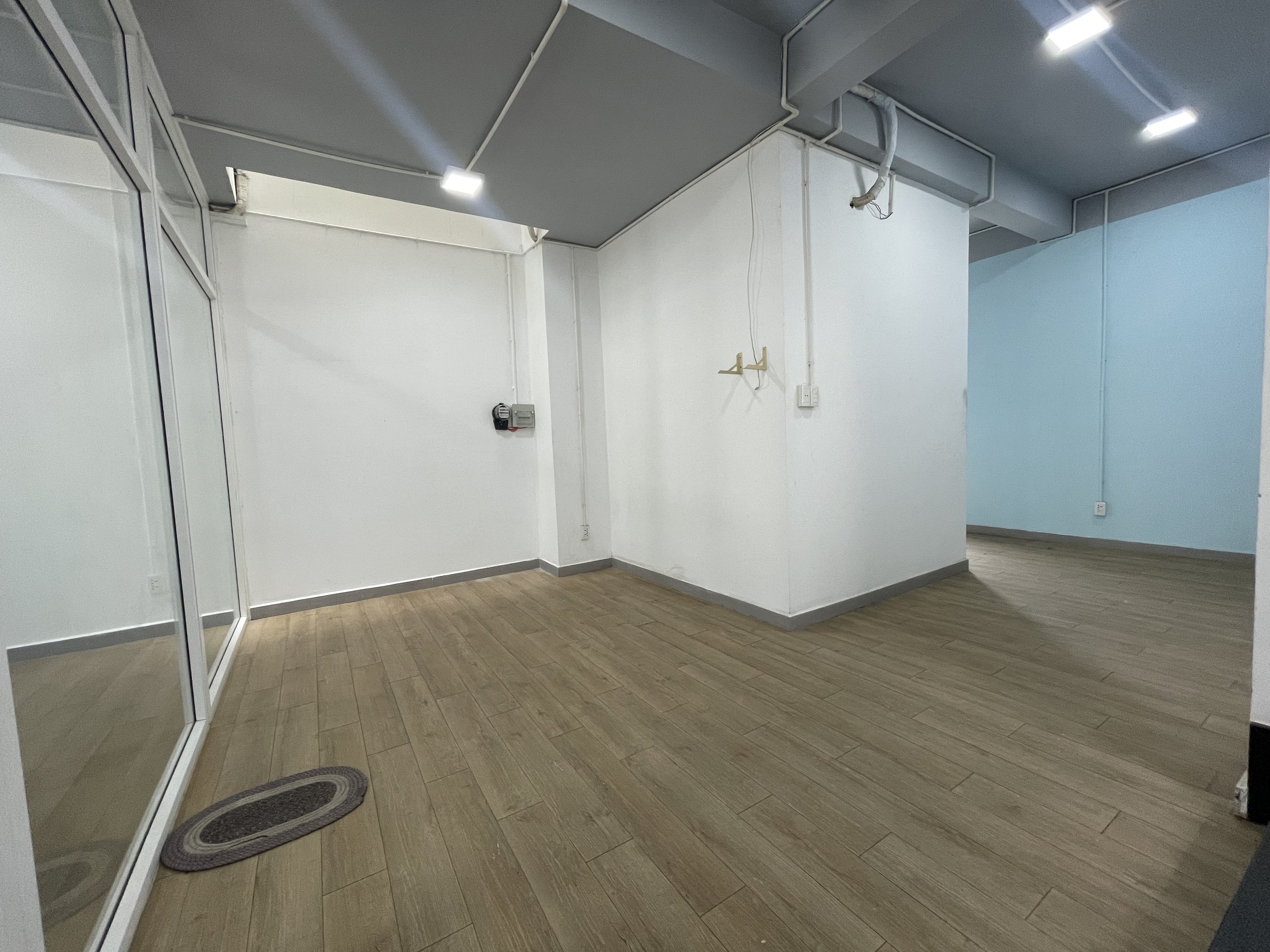 Cho thuê văn phòng trong toà office building mặt tiền đường Bát Nàn 24m Tại quận 2