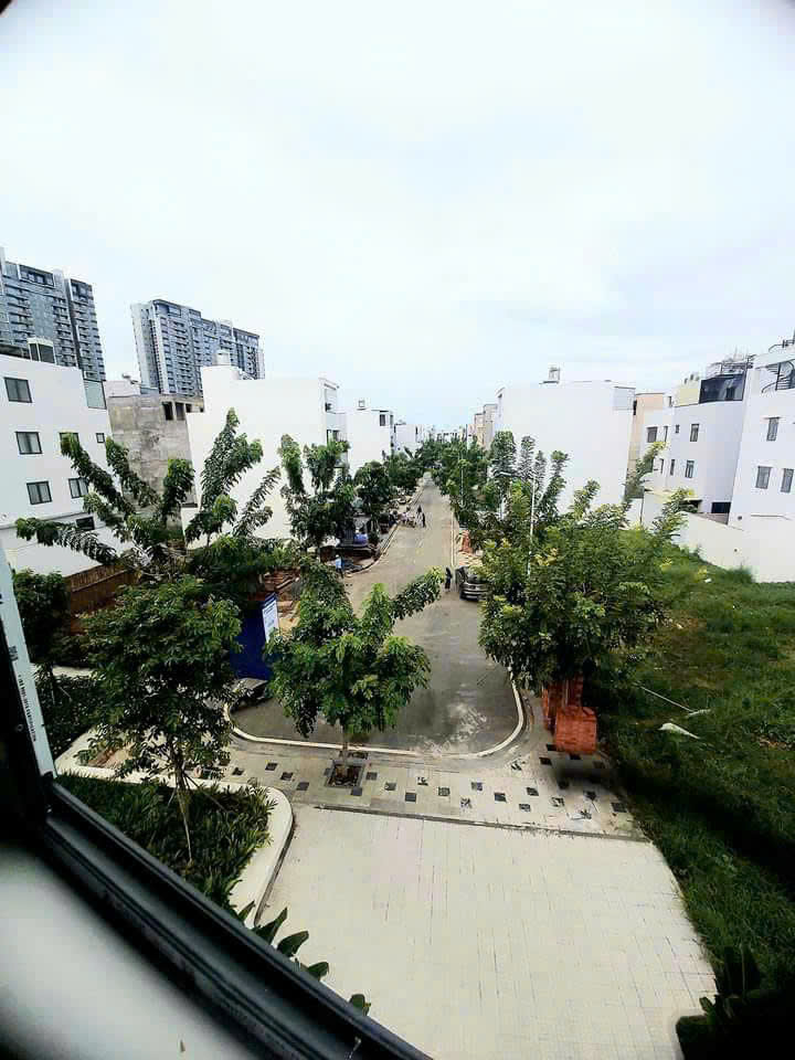 Cho thuê nhà phố Sài Gòn Mysterry Villas 45 tr / tháng , 5x20m .