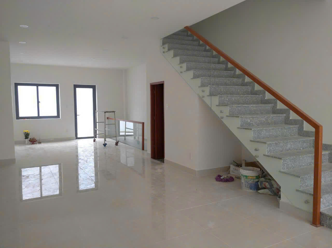 Cho thuê nhà phố Sài Gòn Mysterry Villas 45 tr / tháng , 5x20m .