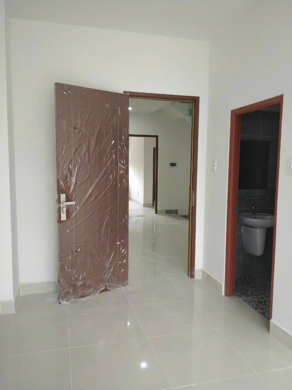 Cho thuê nhà phố Sài Gòn Mysterry Villas 45 tr / tháng , 5x20m .