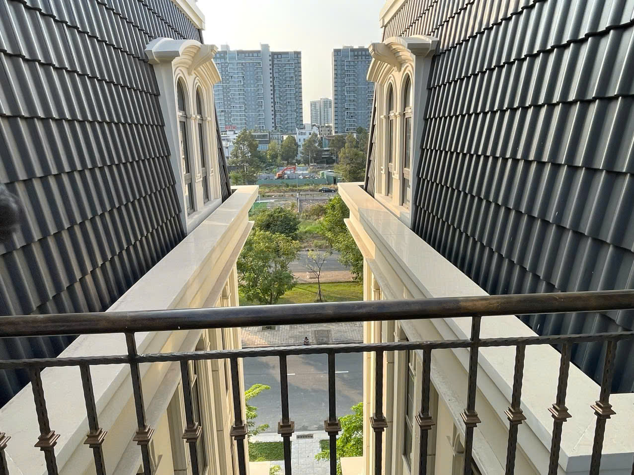 Cho thuê toà nhà đôi VIP tại Thạnh Mỹ Lợi chỉ 250 triệu