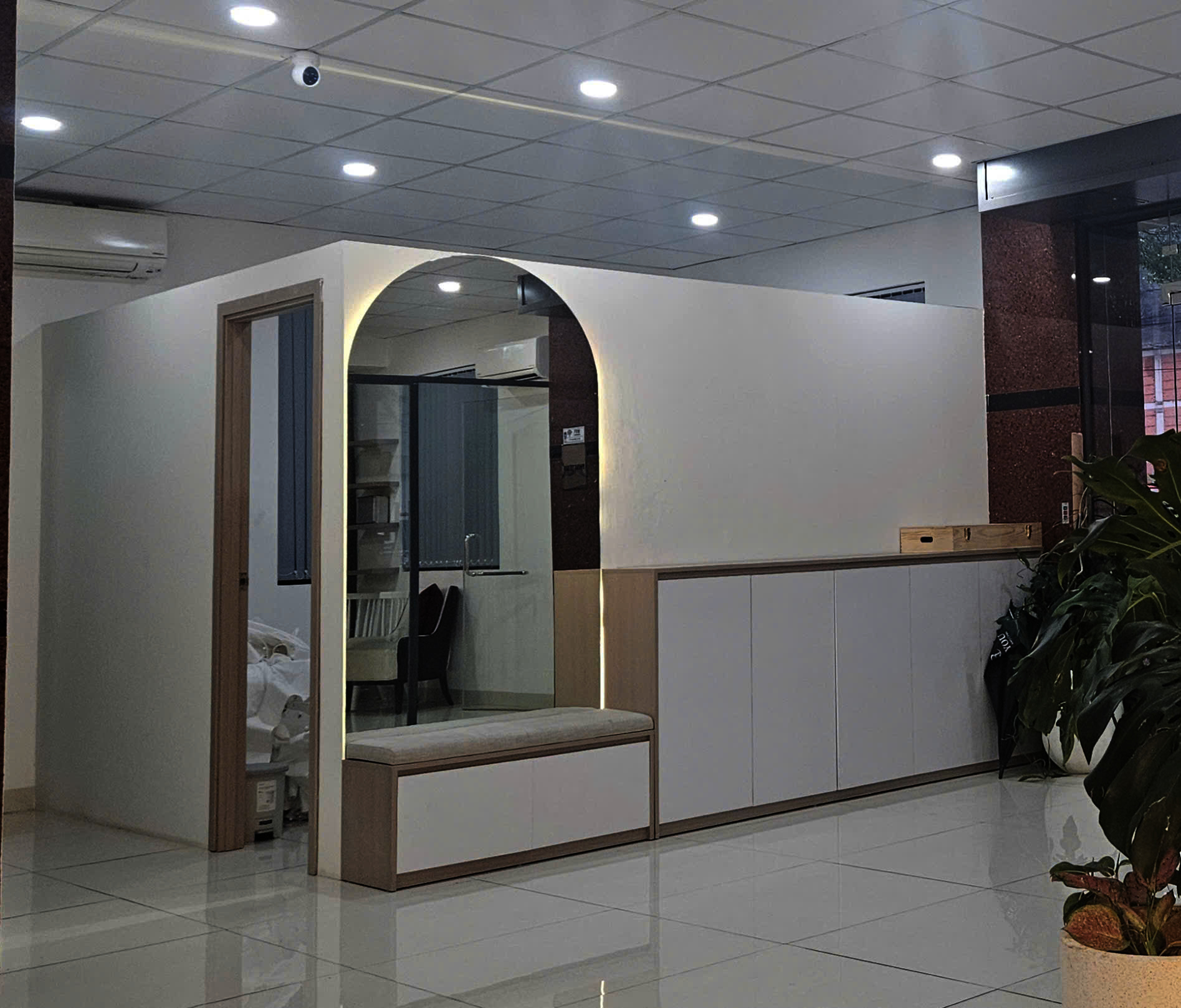 CHO THUÊ MẶT BẰNG NGUYỄN VĂN KỈNH CHỈ 50TR/THÁNG - ĐỐI DIỆN ONE VERANDAH