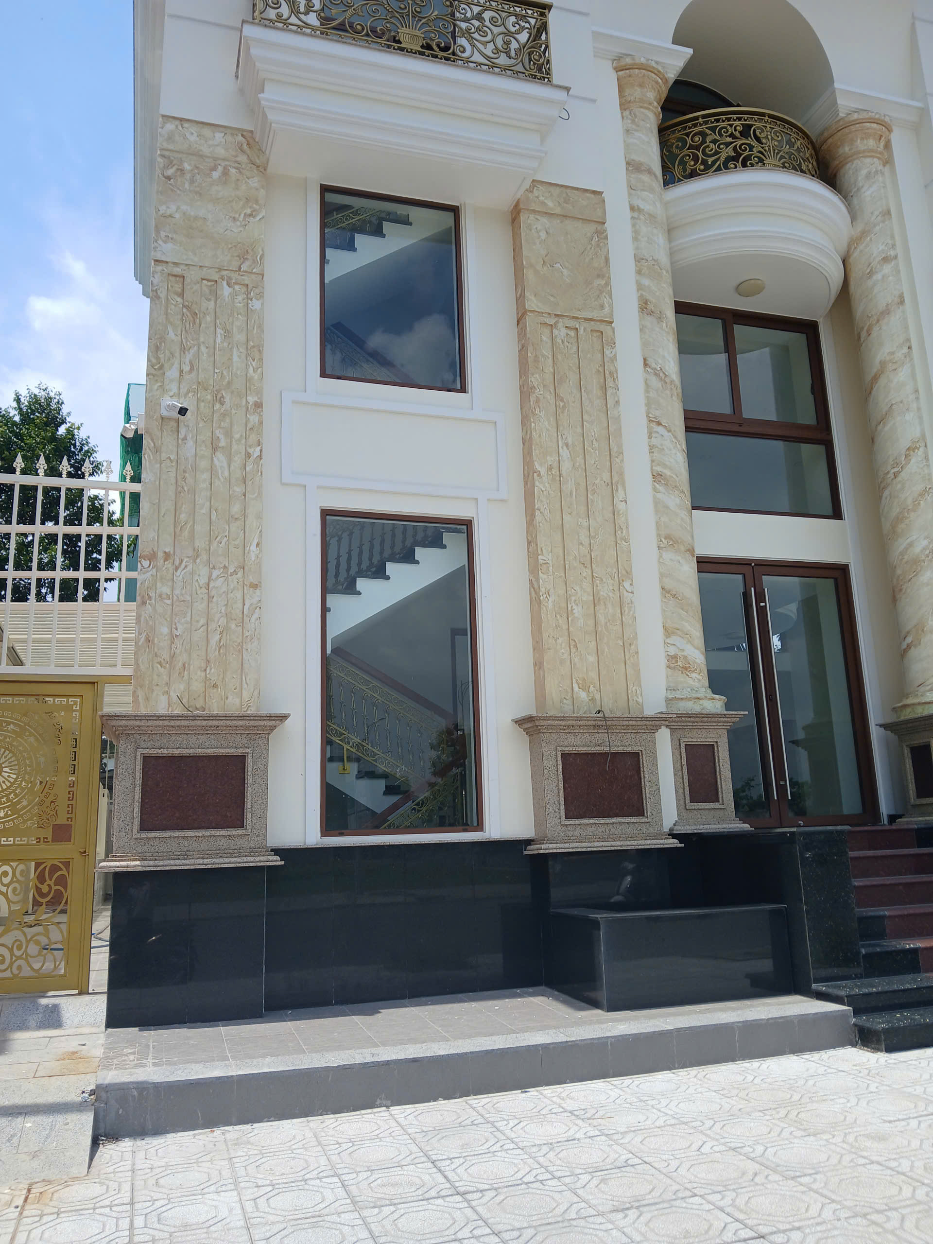 Cho thuê mặt VIP nhất Thạnh Mỹ Lợi - căn gốc Trần Quý Kiên và Tạ Hiện - 600m2