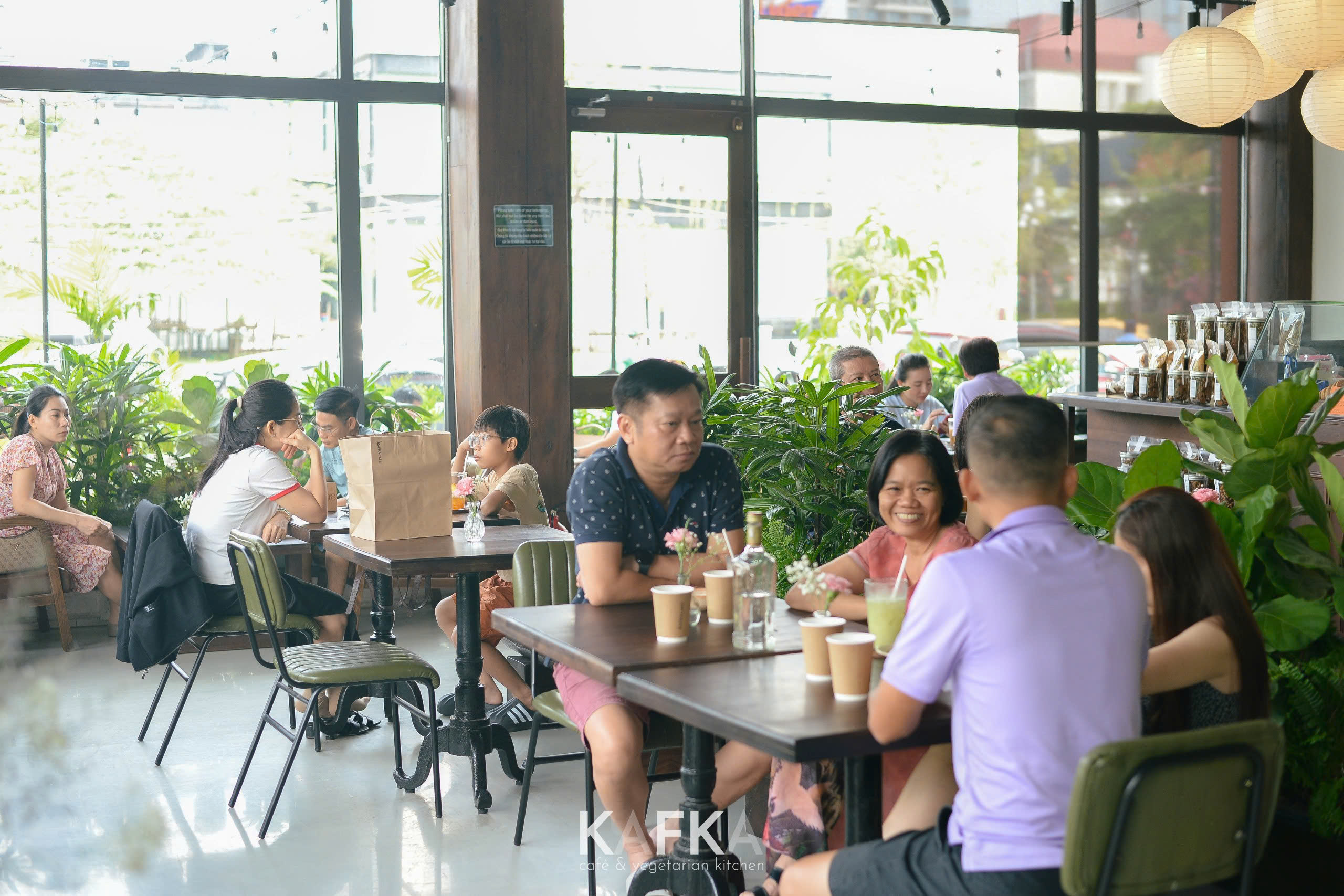 Cho thuê và sang nhượng quán cà phê view sông Thạnh Mỹ Lợi siêu đẹp - 160tr/ tháng