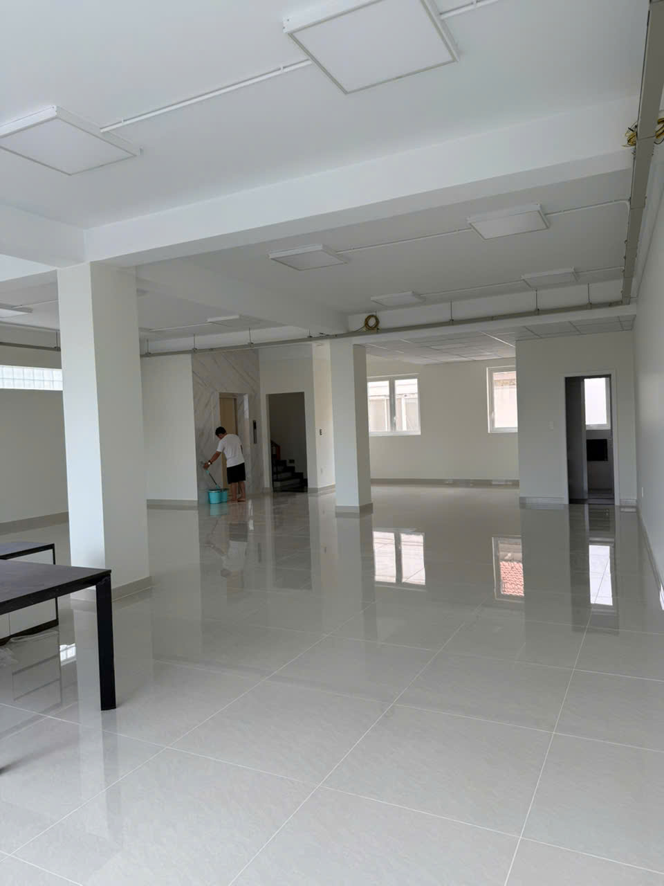 Cho thuê toà nhà Nguyễn Duy Trinh - 11x 29m - Giá 160 triêu bao VAT