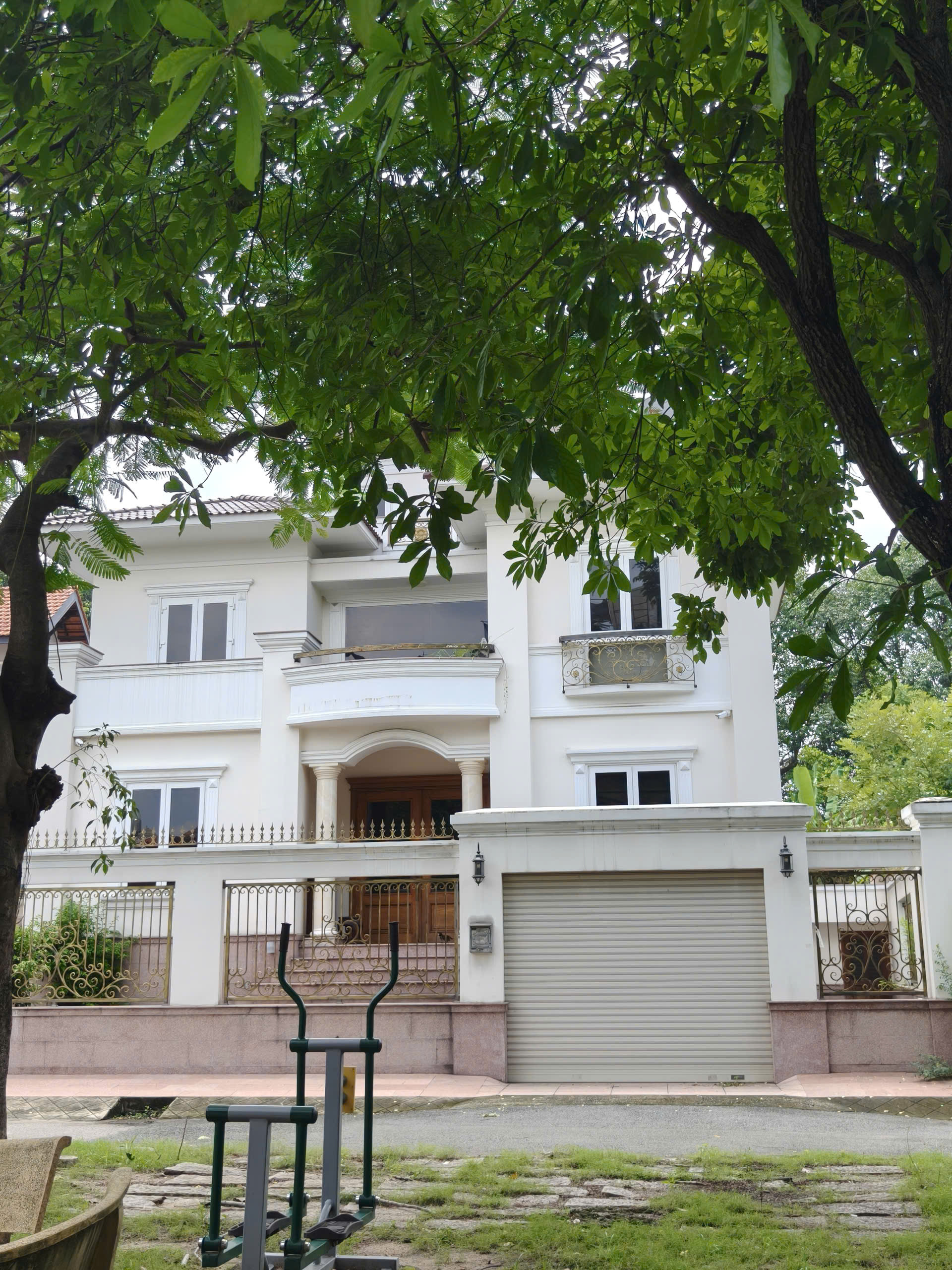 Cho Thuê - VILLA Thân Văn Nhiếp - 750m2 - giá chỉ 80 triệu