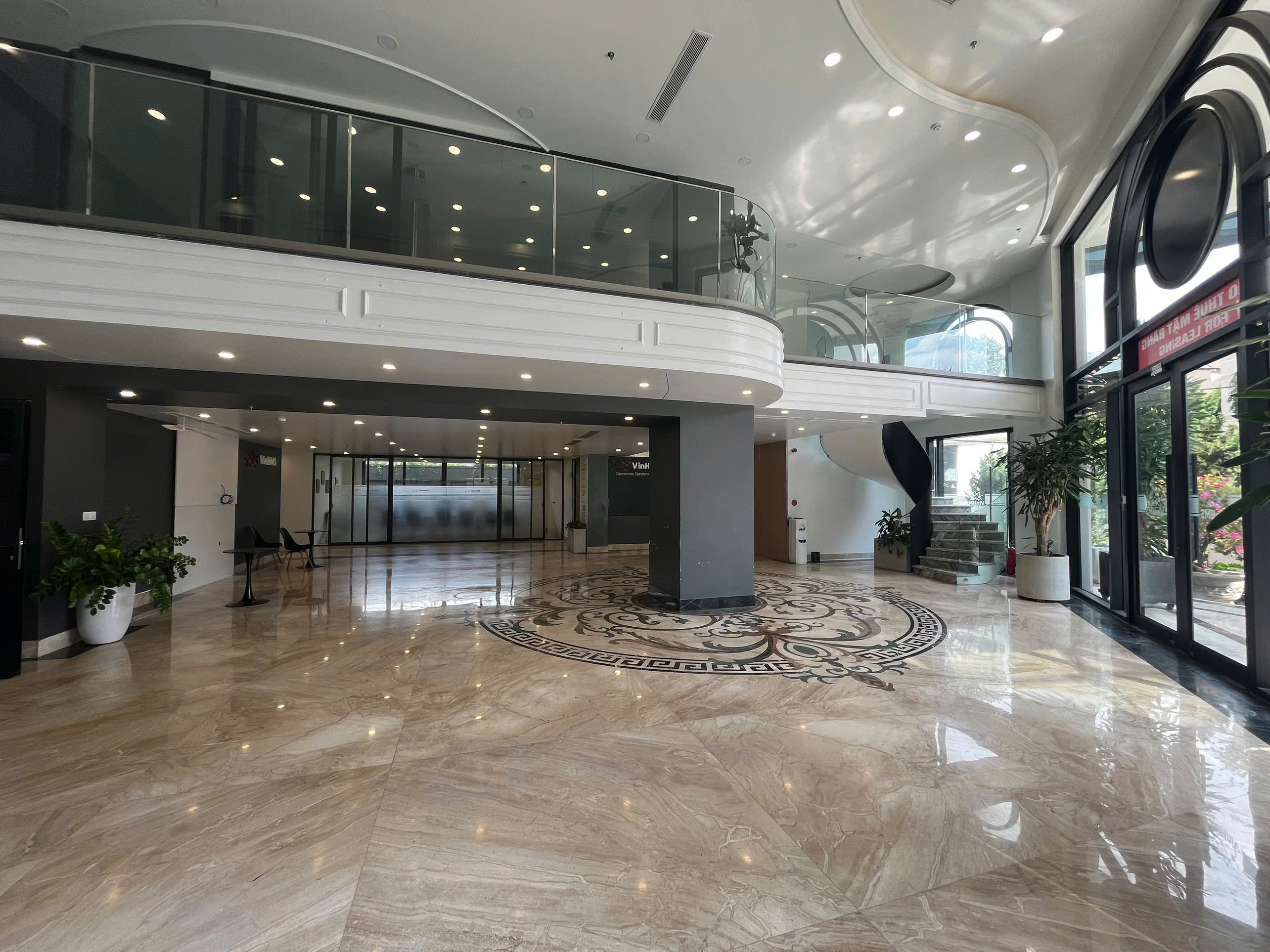 Cho thuê tòa nhà trung tâm Thảo Điền- 350m2- 125tr/ tháng - phù hợp làm văn phòng, showroom